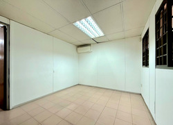 Jurong West Street 92 (D22), Shop House #584826641